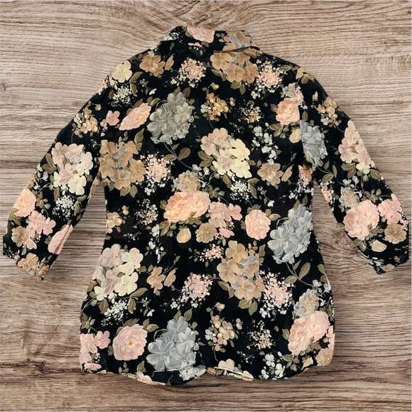 Dolce & Gabbana Vintage Silk Floral Button-Up Blouse Size Small/XS 3/4 sleeve